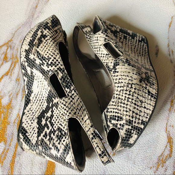 Kenneth Cole Ultra Light Snakeskin Open-Toe Wedge - Picture 5 of 9